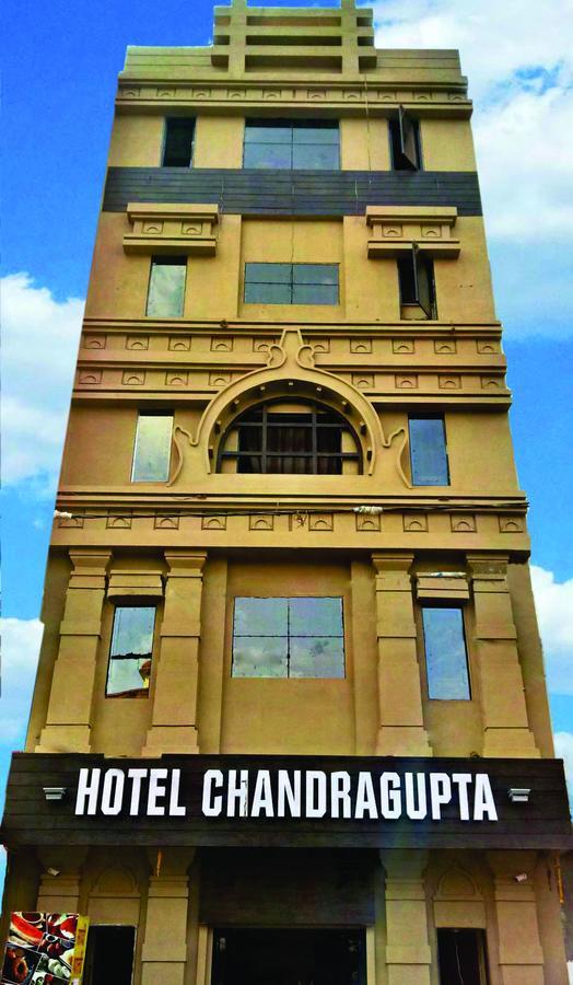 Hotel Chandragupta Ujaim Exterior foto