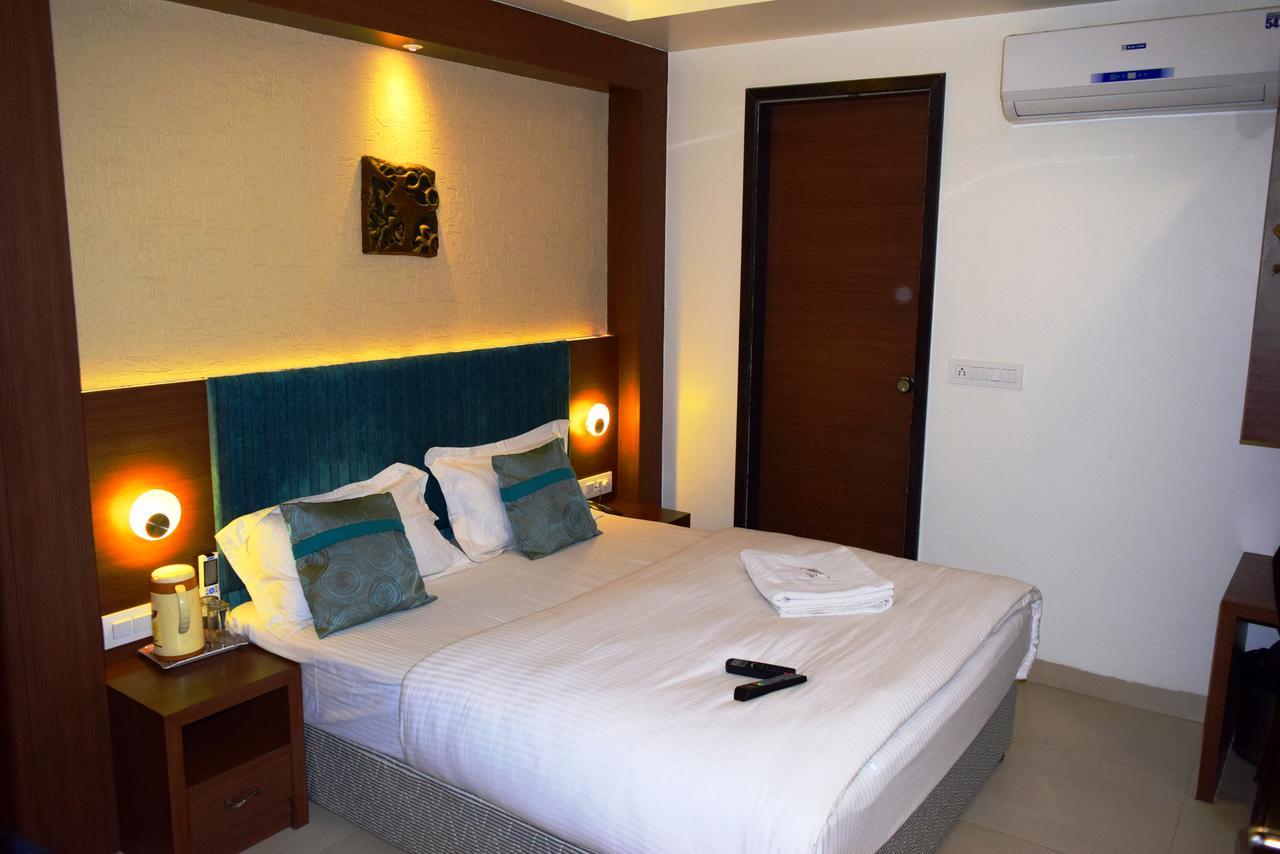 Hotel Chandragupta Ujaim Exterior foto